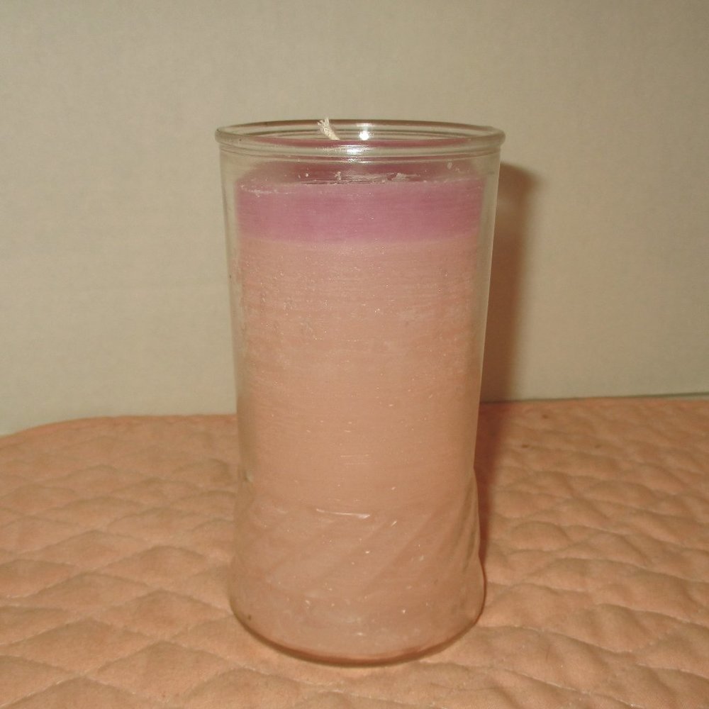 CANDLE Lightly scented with Rose unique design at the bottom of the glass 5 x 3"